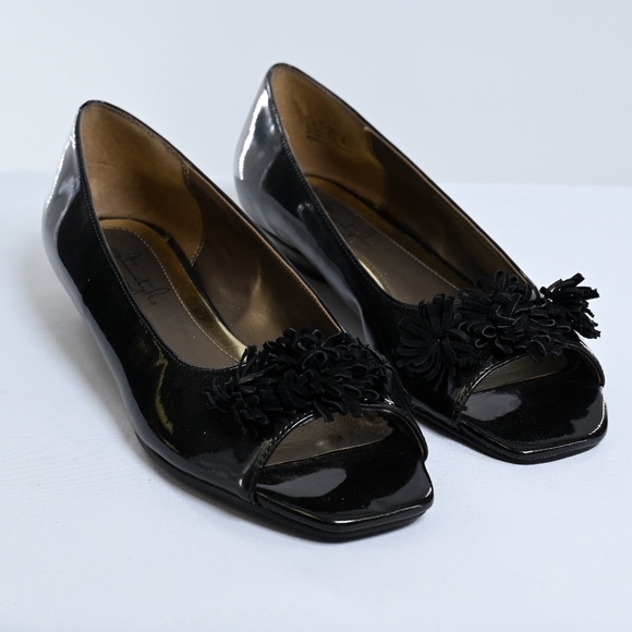 Life Stride Open Toe Shoes - Picture 1 of 5